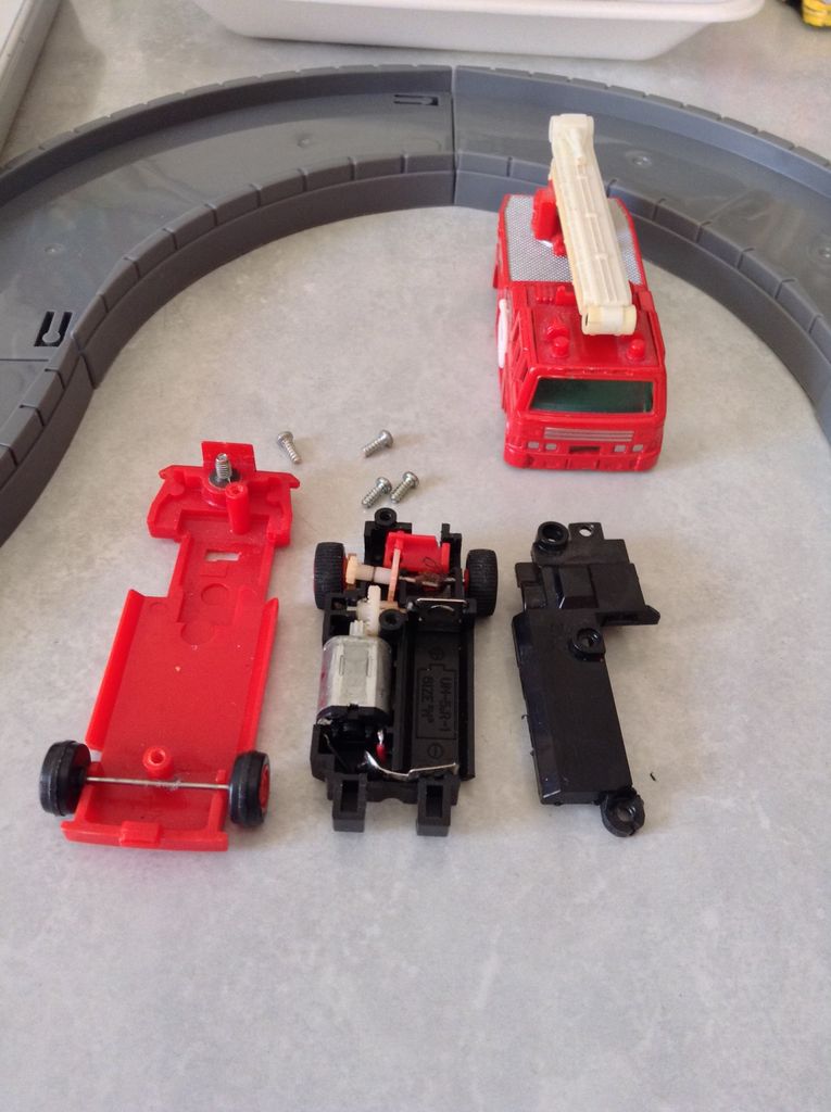 モータートミカ修理の詳細 2 なんかする