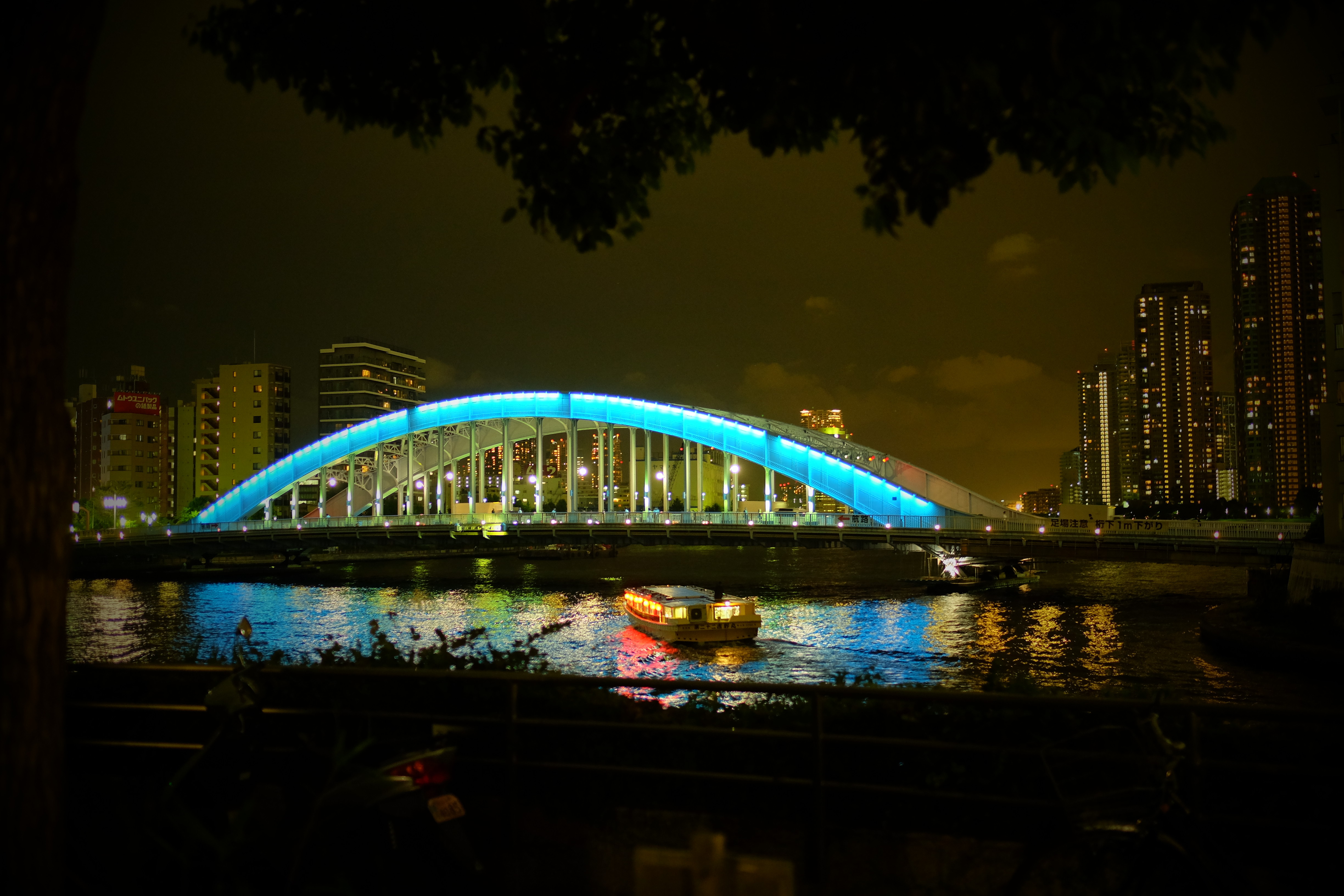 X T10 Adv 効果を利用してキチっとやらずに橋を撮る 夜の橋をどうとるか パターンb Abeshi S Snapshots V3 7 Fujifilm X T30 Sony riv siii