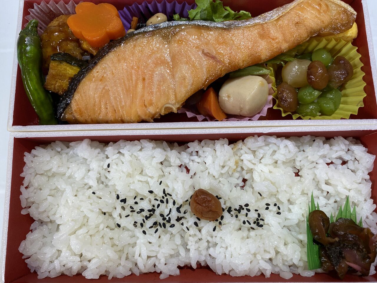 テイクアウト 東京 武蔵小金井 献心亭 匠の銀鮭と南蛮鶏竜田の2段弁当 揚げ物放浪記 油の大将