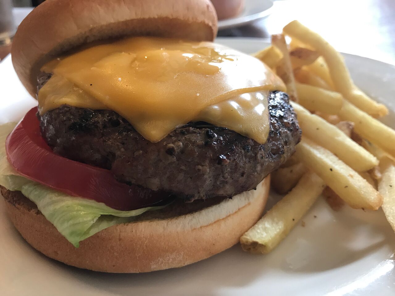 東京 水道橋 Tgiフライデーズのアメリカン チーズバーガー シーフードスパゲティー 揚げ物放浪記 油の大将