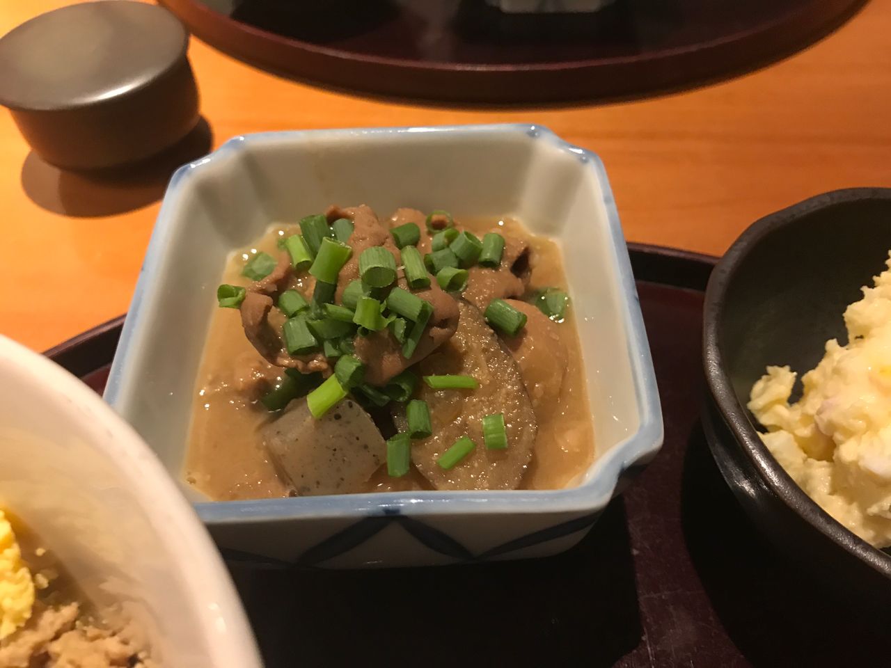 東京 神保町 やき龍 流石のそぼろ丼定食 揚げ物放浪記 油の大将