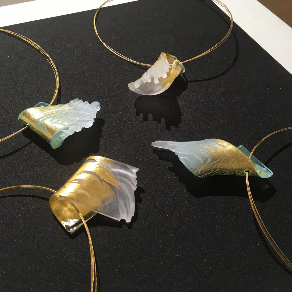 Ｒ５６２　水指　『倉本陽子作』『ガラス製』『竹蓋』『陵線の風景』　共箱　茶道具 R562 水指 『倉本陽子作』『ガラス製』『竹蓋』『陵線の風景』 共箱