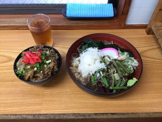 冷し辛味大根おろしそばミニ牛丼