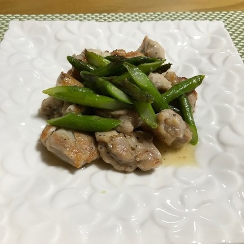 鶏肉とアスパラの塩炒め