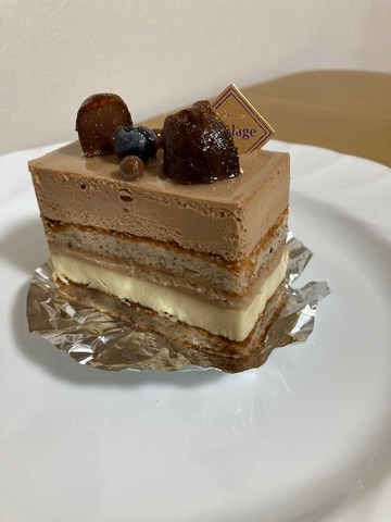 ノチェロと栗のミルクチョコレートケーキ