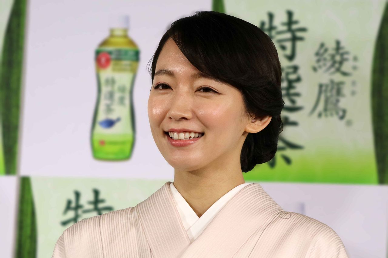 吉岡里帆 木村カエラと2ショット 女性アーティスト 女性バンドまとめサイト