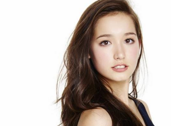 トラウデン直美のコメント力が話題に 祝賀御列の儀 女性アーティスト 女性バンドまとめサイト