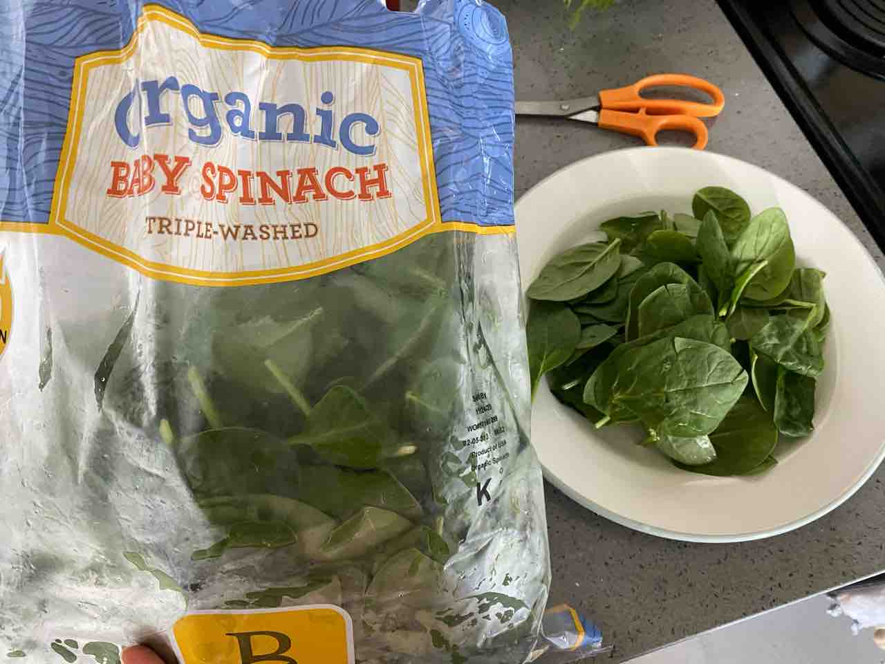 賞味期限切れのカレーとほうれん草でランチ ハワイネコ ブログ