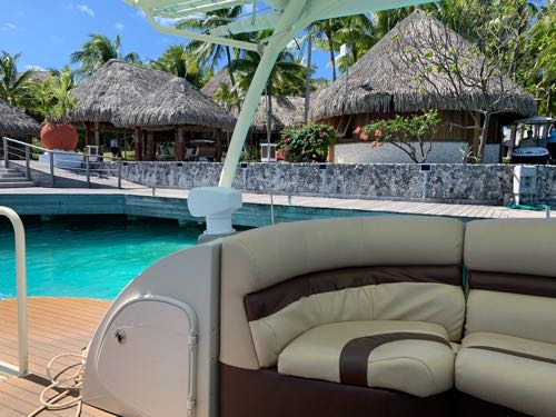 ル メリディアンのタートルセンターへ訪問 セントレジス ボラボラ１４ ハワイネコ ブログ