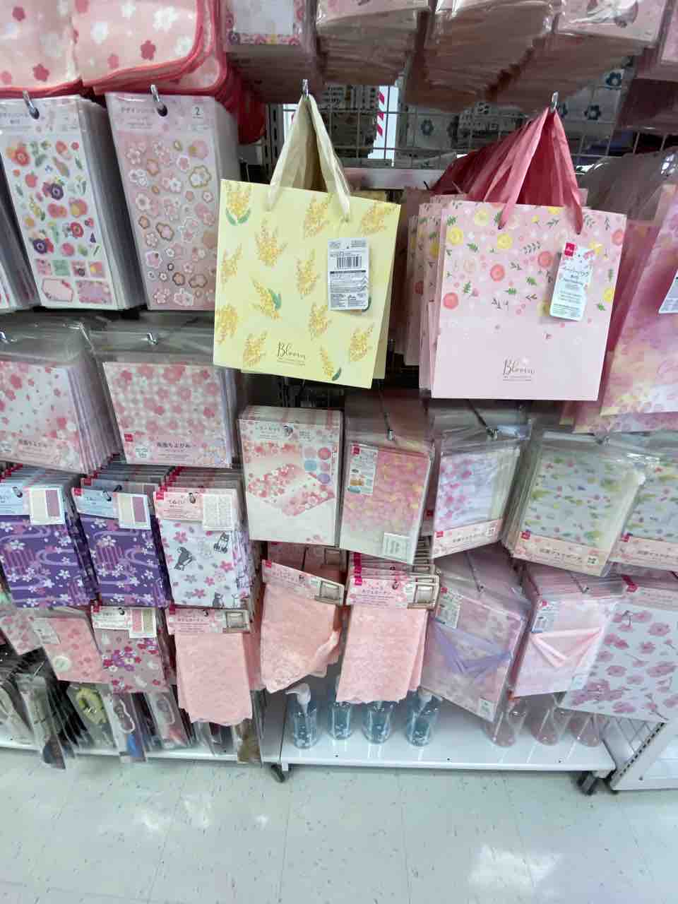 ダイソー お掃除グッズ 猫のおもちゃ おもちゃの食いつきすごい ハワイネコ ブログ ダイソー お掃除グッズ 猫のおもちゃ おもちゃの食いつきすごい ハワイネコ ブログ