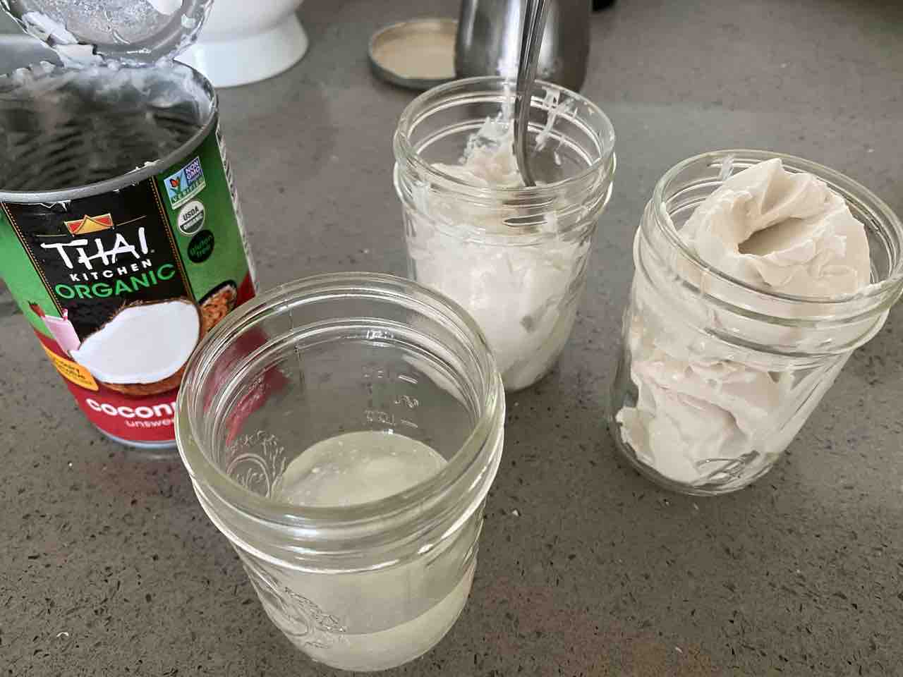 ココナッツミルク缶で作るココナッツクリームと猫 ハワイネコ ブログ ココナッツミルク缶で作るココナッツクリームと猫 ハワイネコ ブログ