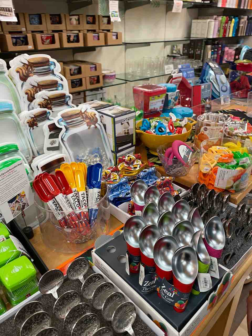 コンプリートキッチン オアフ唯一のキッチン用品専門店 大同電鍋も買える アメリカ ハワイ カハラモール ハワイネコ ブログ