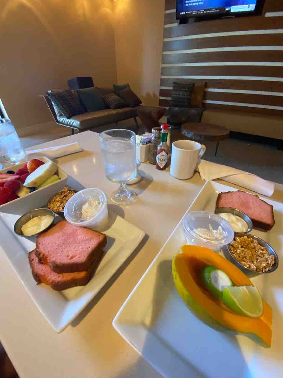 ご飯日記 ワイキキホテル暮らし 胃とお金の節約モード ハワイネコ ブログ