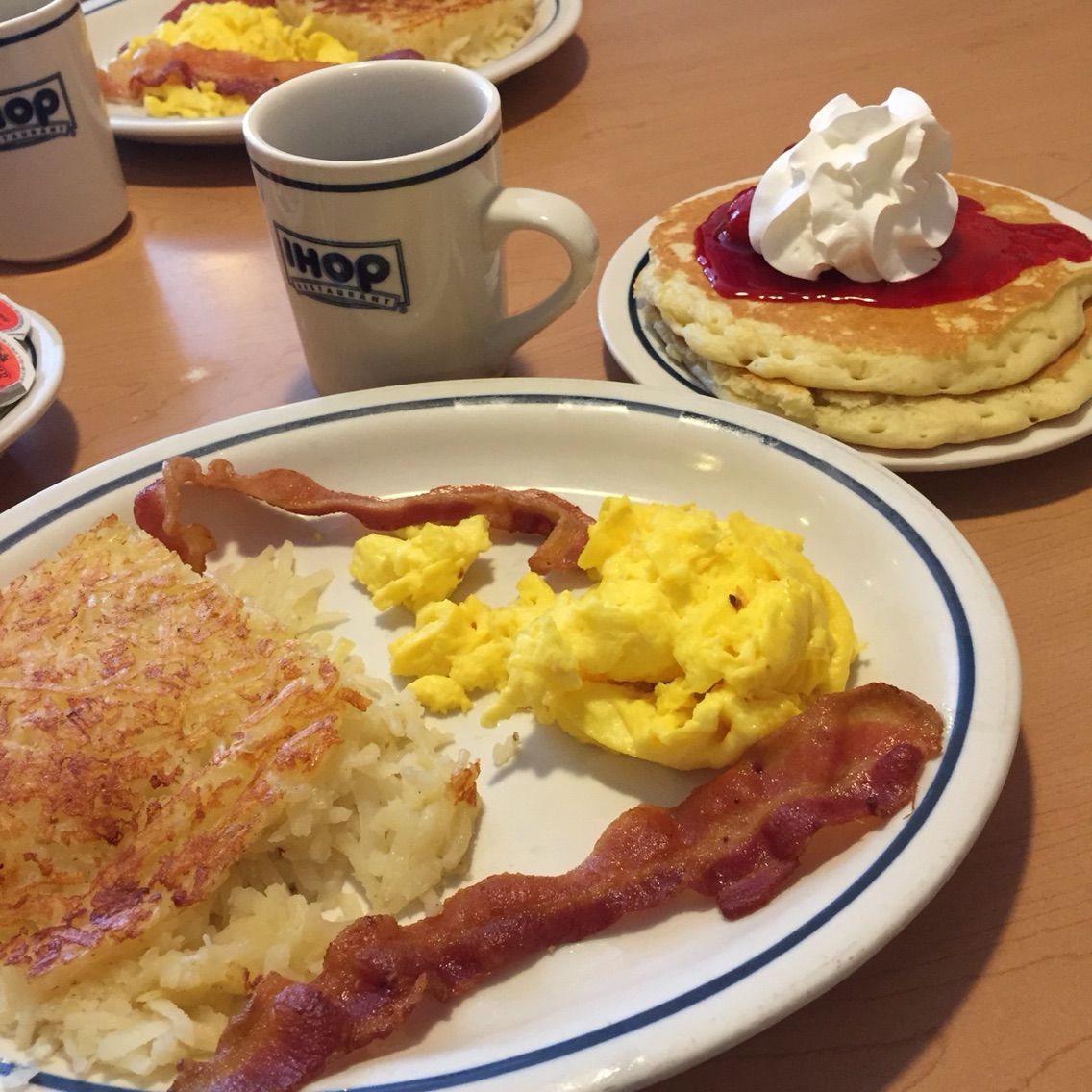 ハワイのihop Theアメリカンなファミレスでパンケーキ ハワイグルメ ハワイネコ ブログ