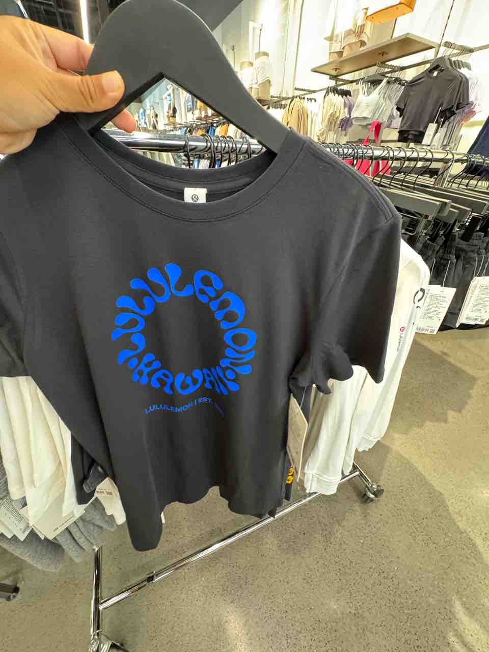 【lululemon/ルルレモン】ハワイ限定　ミントグリーン トレーナー ハワイ好きさん必見】UH×Lululemonコラボ発売初日レポ♪