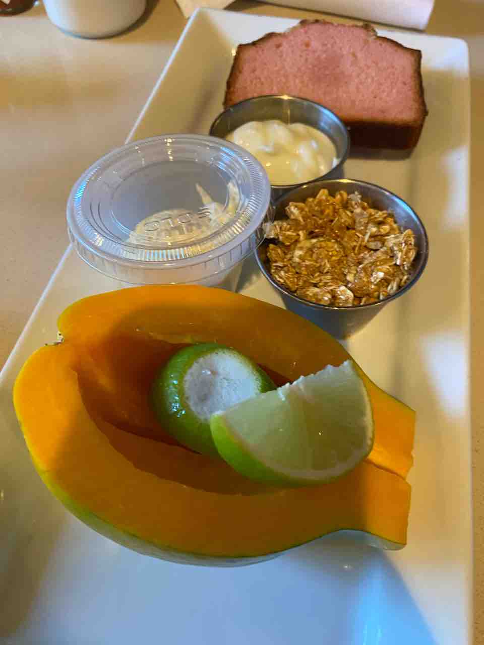 ご飯日記 ワイキキホテル暮らし 胃とお金の節約モード ハワイネコ ブログ