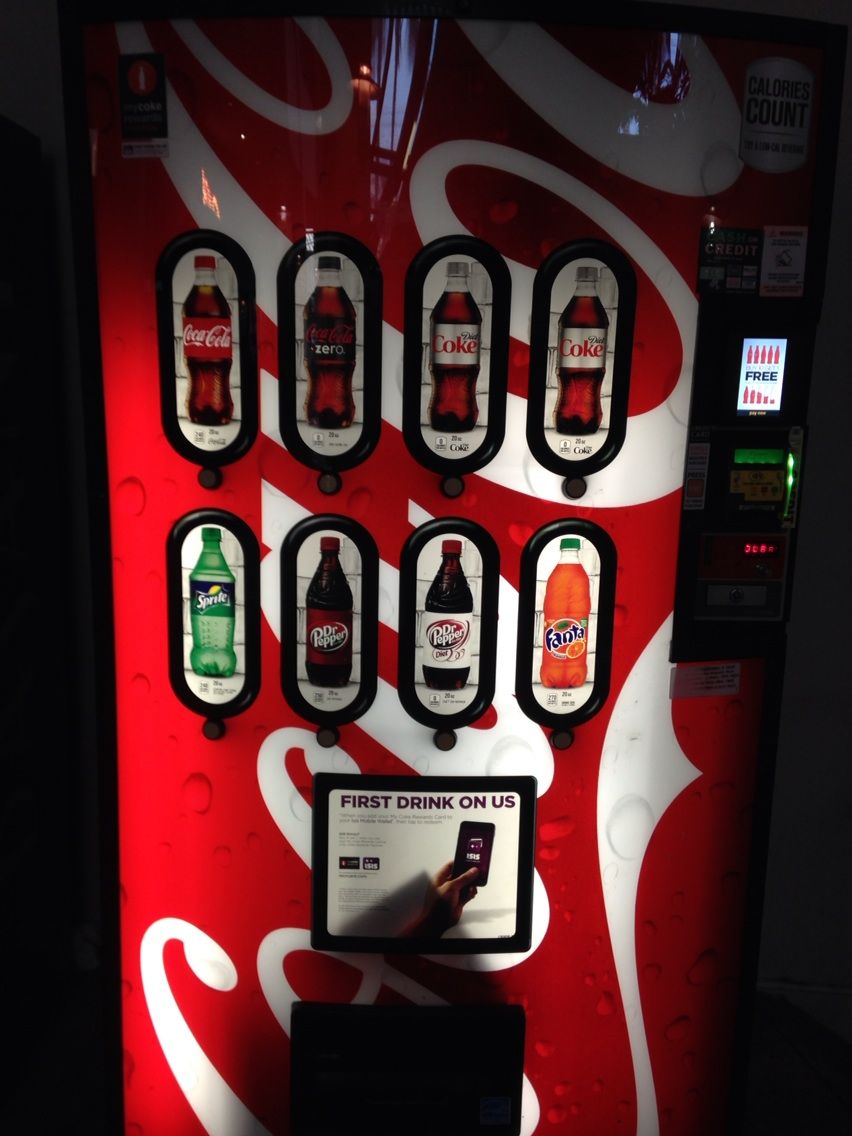 ペプシ自動販売機ドル仕様 NEW！自動販売機 | ラミネート加工の江南ラミネート株式会社｜愛媛県