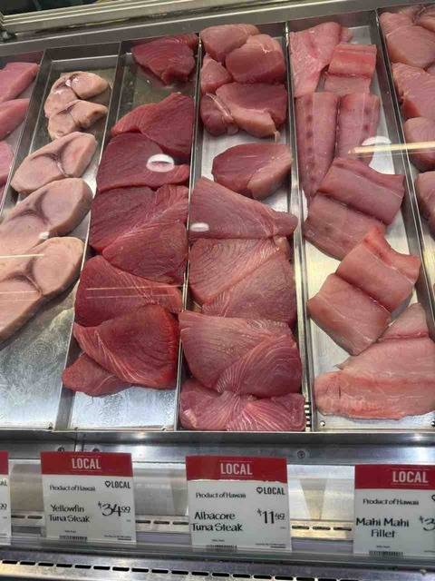 【ダイエットご飯日記】刺身用じゃないアヒをほぼ生で・バゲットを求めて・ホールフーズ【1600kcal】