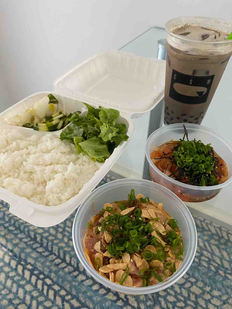 カカアコの穴場ポケ＆プレートランチ！クック・ストリート・マーケット