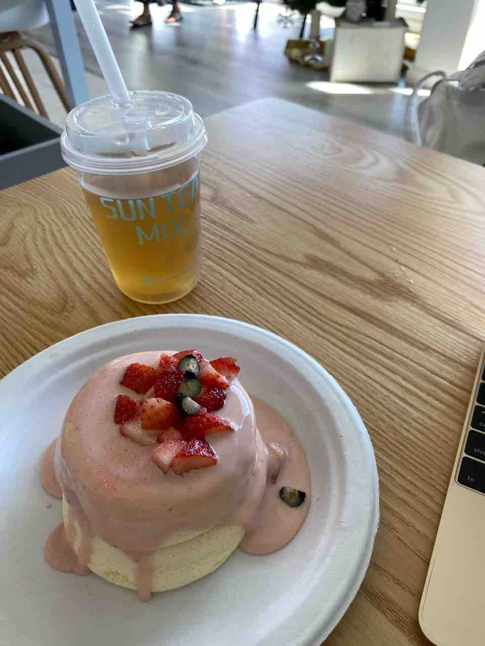 サン ティー ミックス タピオカティーやスフレパンケーキ カカアコ ハワイグルメ ハワイネコ ブログ