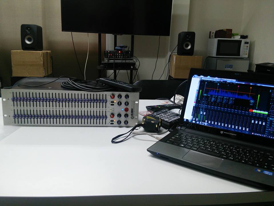 新規機材のご紹介 KLARK TEKNIK DN370 グラフィックイコライザー