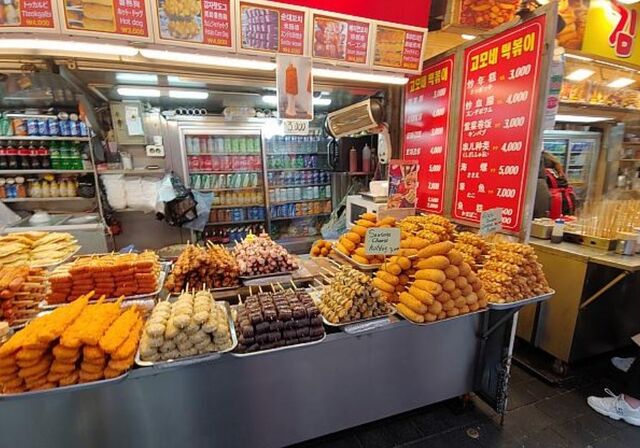 韓国 明洞屋台で食べ歩き 妄想世界旅行 韓国 明洞屋台で食べ歩き 妄想世界旅行