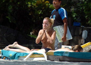 トップレス エロ画像まとめ Actress ews