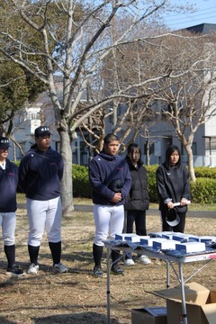 足立球友会 : 縦縞で繋がる仲間達