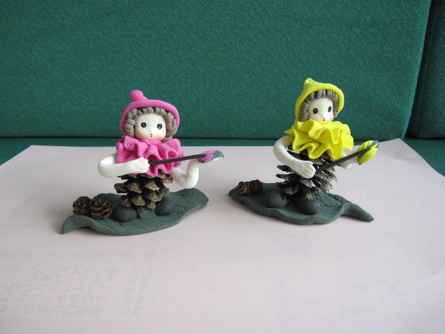 松ぼっくりを使った紙粘土人形 足立区リサイクルセンター あだち再生館 講座 イベントのご案内