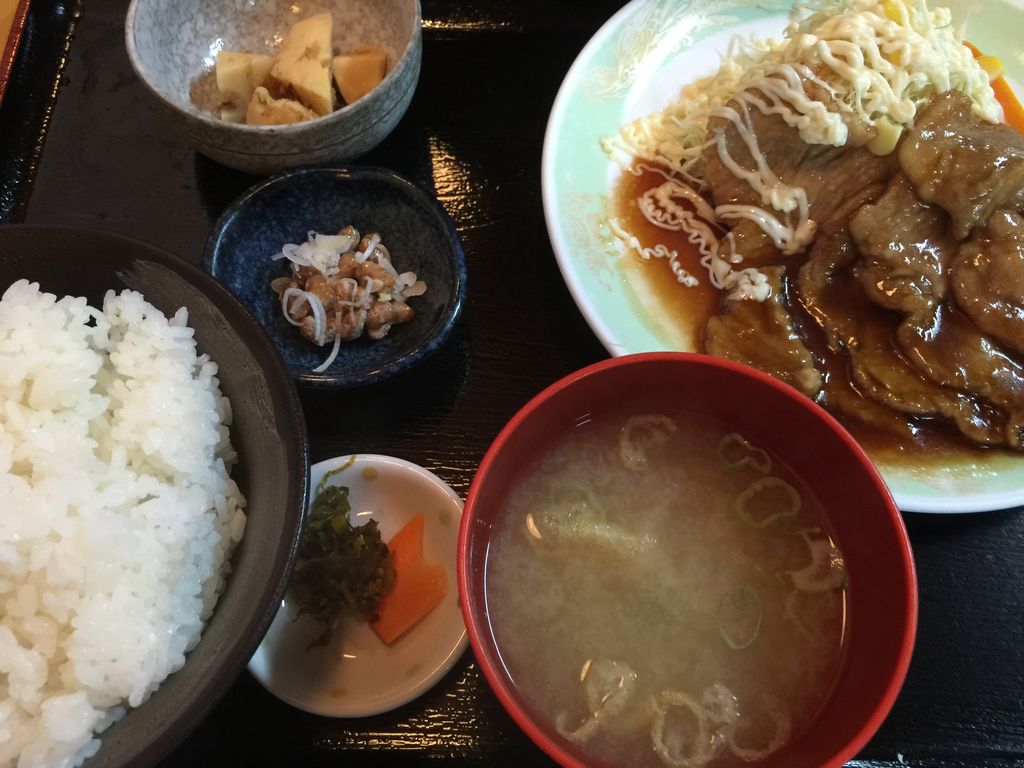 大衆食堂 みどりや商店 豚肉の生姜焼定食 850円 ふくしまを楽しむべ