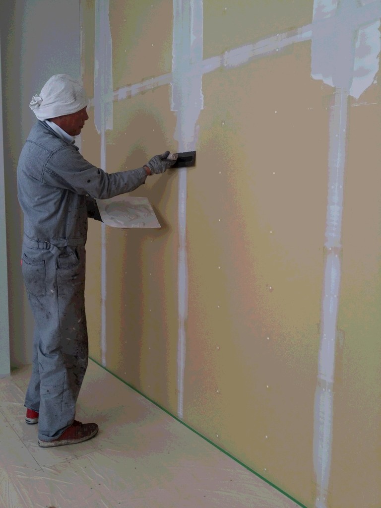 関市の現場 塗装前のパテ処理 外壁塗装 屋根塗装のアダチペイント 岐阜市 関市 美濃市 美濃加茂市 各務原市