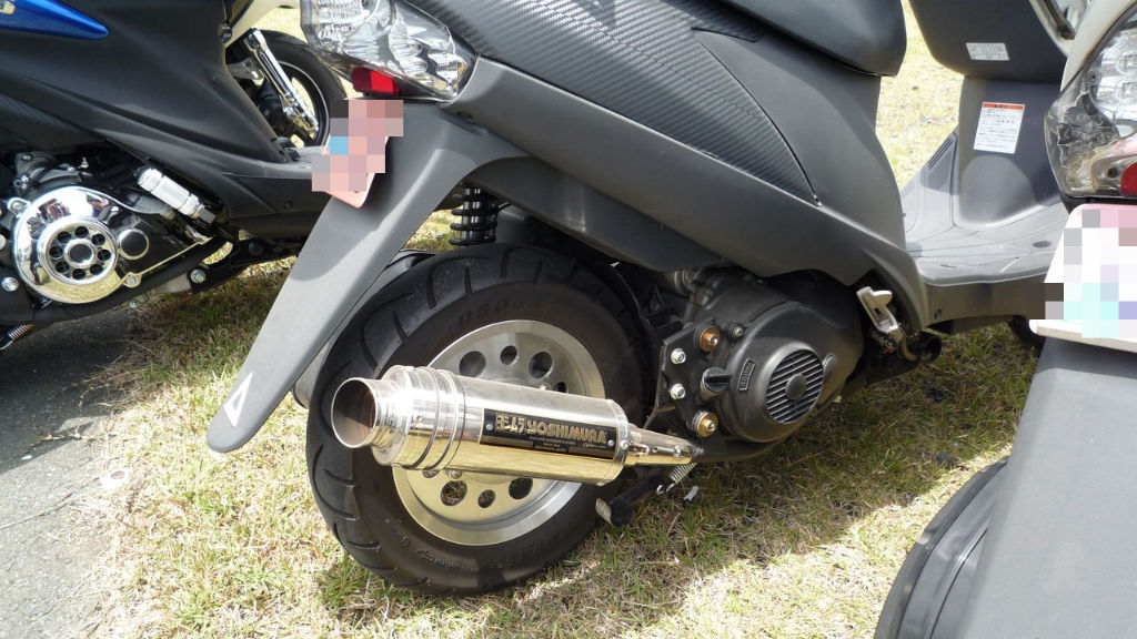 2011オフ会 : 通勤特急 アドレス v125とZX-12Rの部屋