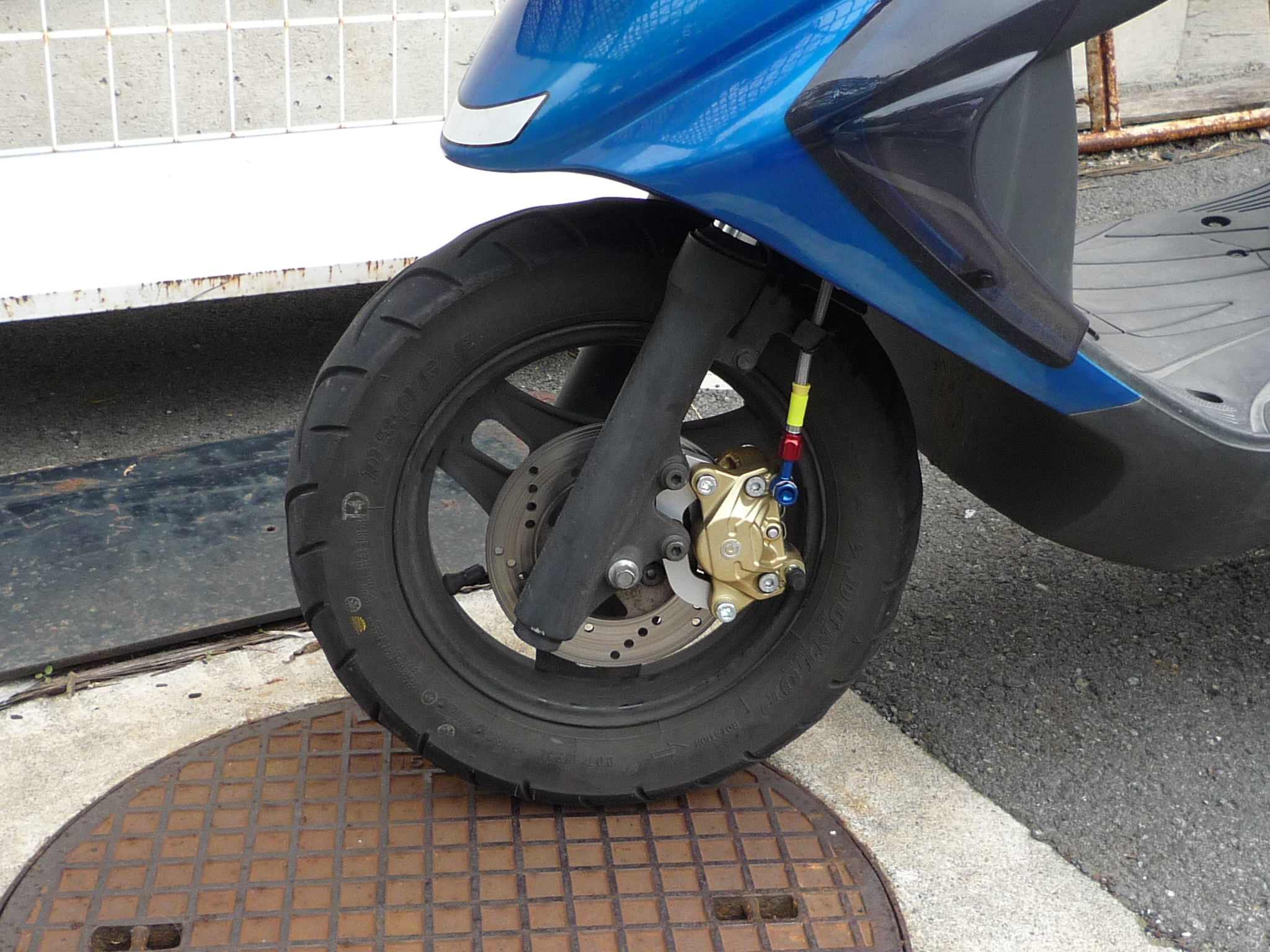 アドレスV125のブレーキ強化Ver2.0 ブレンボ4POTと200mmディスク