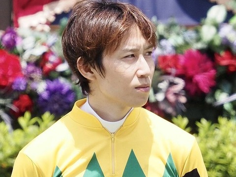 【本気出せばスゴイらしい】競馬関係者「田辺が本気出せば関東リーディングくらいすぐになれる。でもあいつ出世欲ないんだよ(笑)」