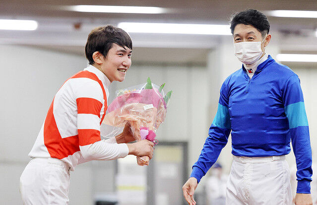 週末は落ち武者 -競馬まとめ-【史上初の快挙】三津谷隼人騎手 引退レースで初重賞制覇!コメントする