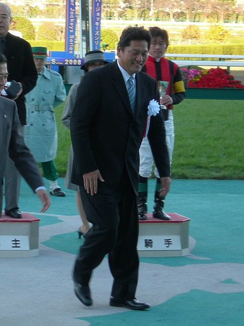 550px-Kazuhiro_Sasaki_in_Hanshin_Racecourse_DSCN5871_20081206