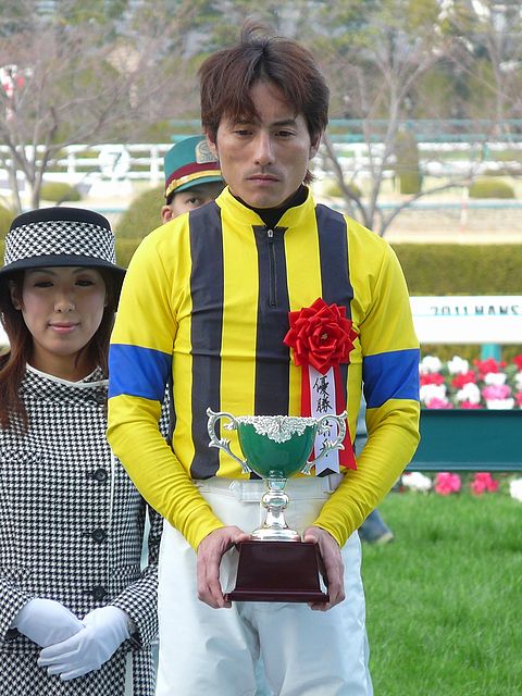 480px-Yutaka-Yoshida(Jockey)20110227