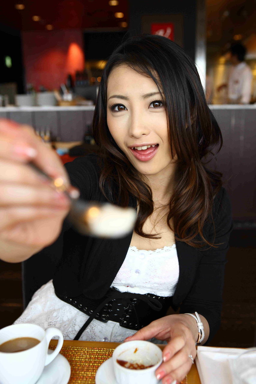 熟女女優賞】管野しずかさんからコメントをいただきました！【Zaptv】 : スカパー！アダルト放送大賞公式ブログ