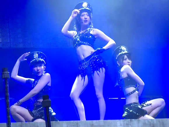 ℃-uteのポールダンス動画