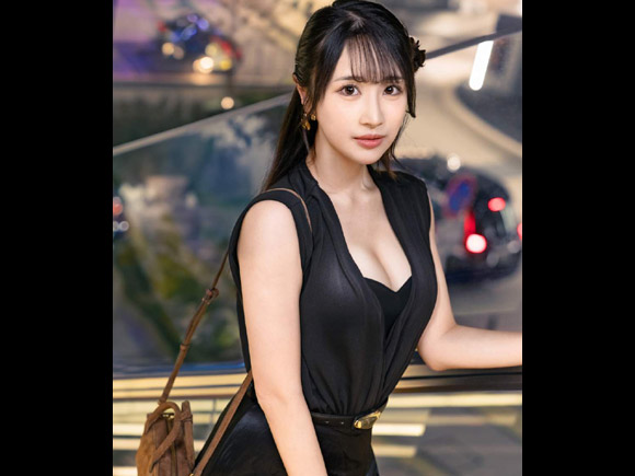 顔面偏差値高すぎな港区女子とホテルに入ってすぐキス…脱ぐとスレンダー巨乳で隙なしボディ。ピストンされてずっと悶絶