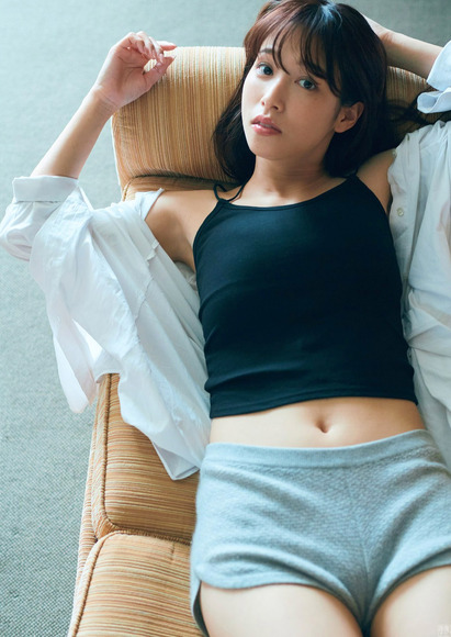 210715鷲見玲奈006