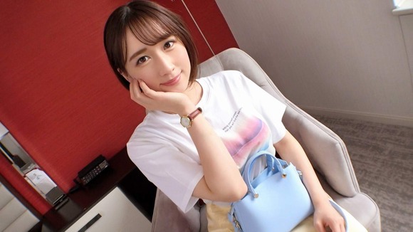 東京駅周辺で２４歳不動産会社OLをナンパ。敏感なパイパンオマ●コのせいで喘ぎまくり 4