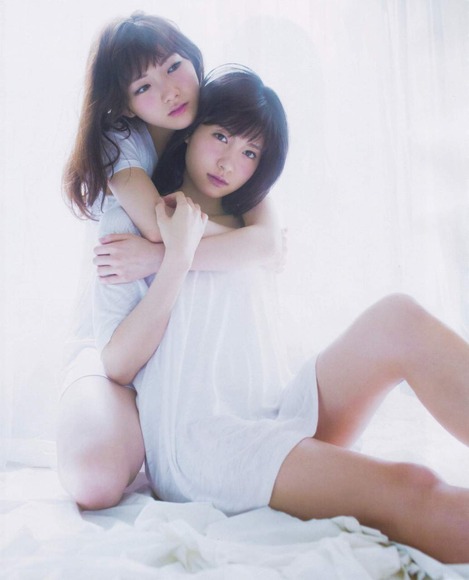 岡田奈々と谷口めぐのコラボグラビア画像005