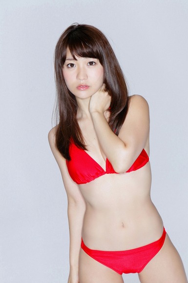 131008白石麻衣と大島優子019