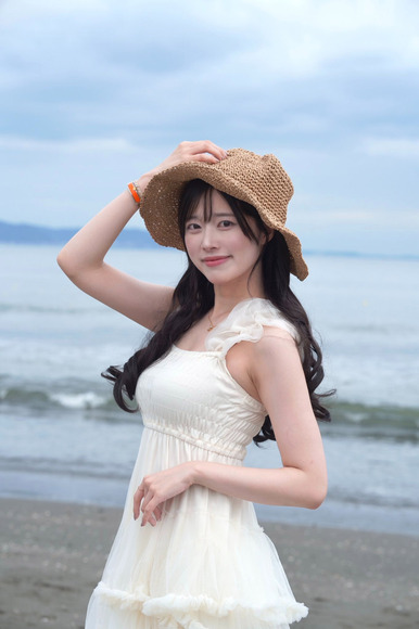 LUCY杉本愛莉鈴 清楚な現役アイドルのスゴいボディ