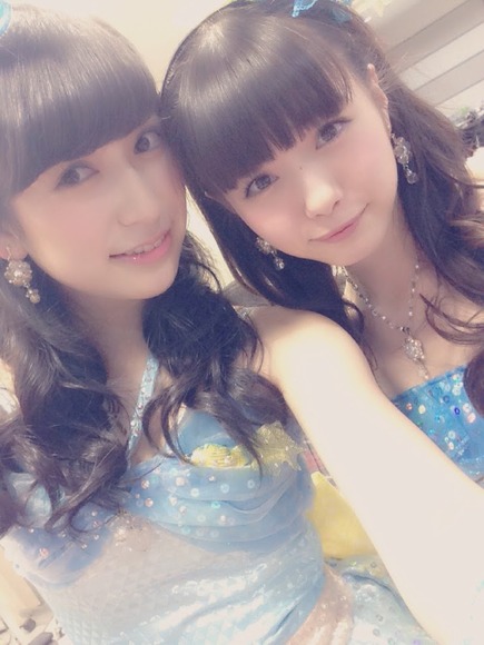 吉田朱里_自撮り027