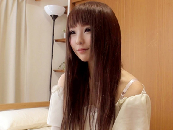 天然巨乳な美少女