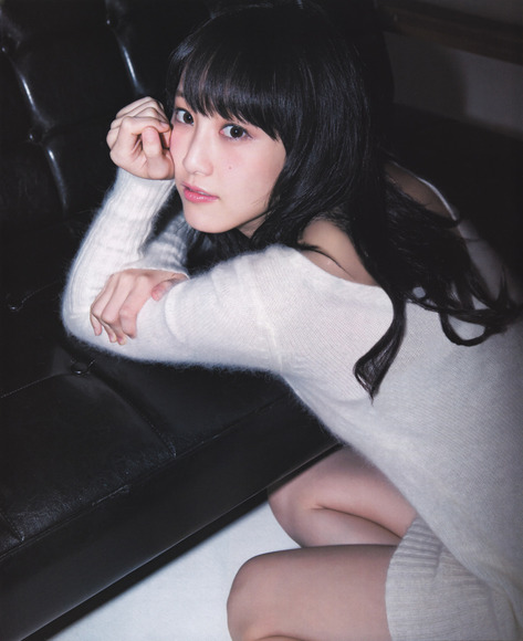 131112松井玲奈の太もも034