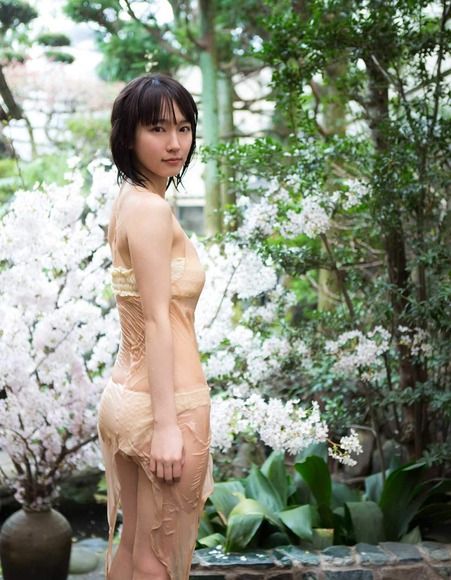 170318吉岡里帆010