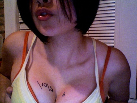 巨乳ハーフ美女のライブ・チャットキャプ020